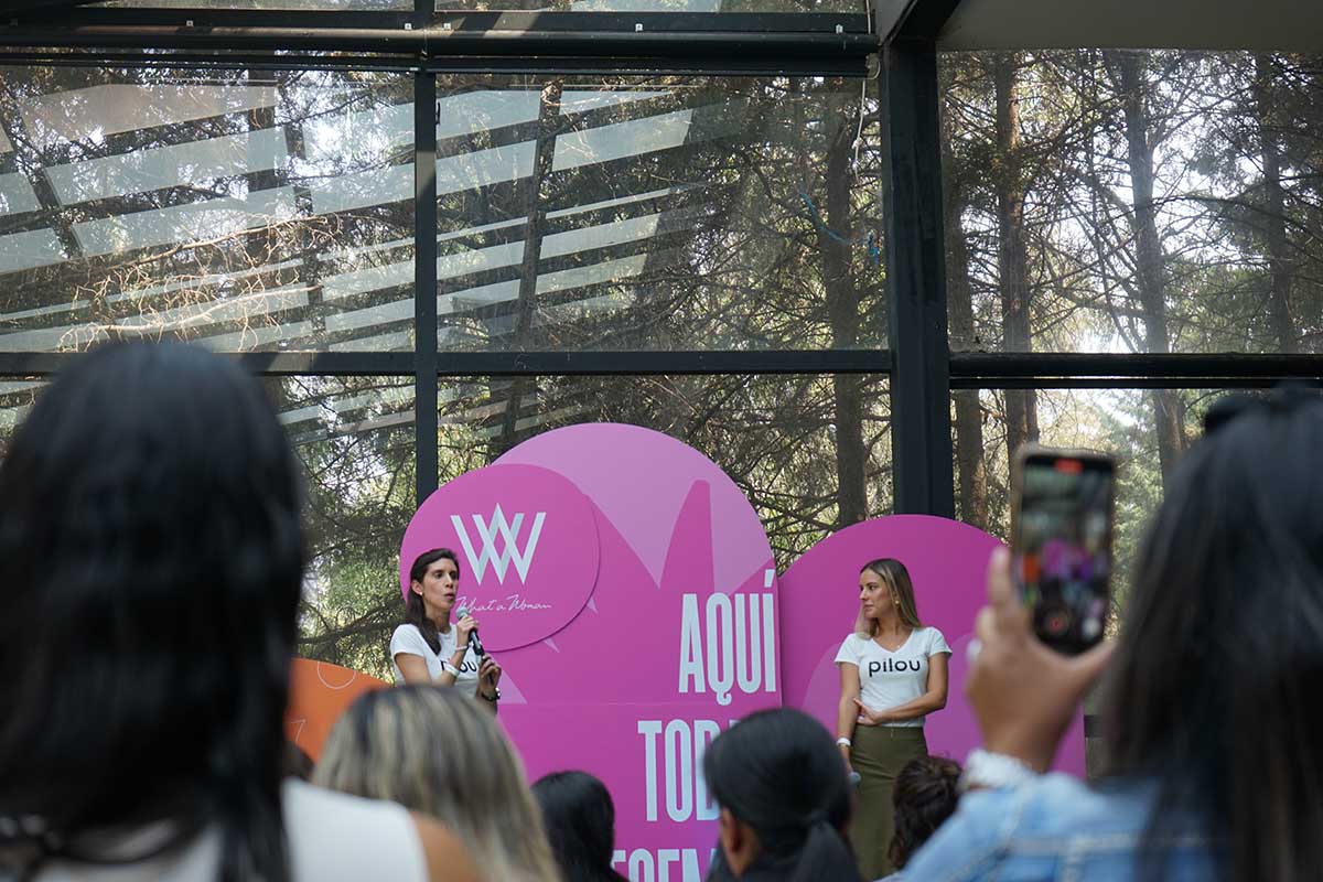 Panorámica del evento What a Woman